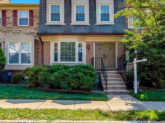 3rd image of 7719 Bristol Square Ct