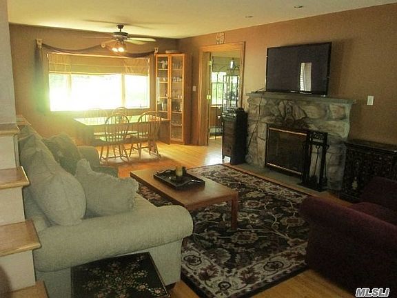 5th image of 2 Bryant Dr
