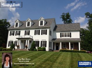 4 Hawks Rdg, Avon, CT 06001