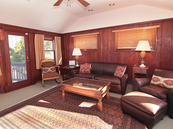 4th image of 7 White Oak Dr