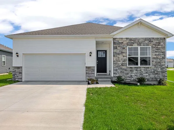 3319 Craven Dr, Coralville, IA 52241