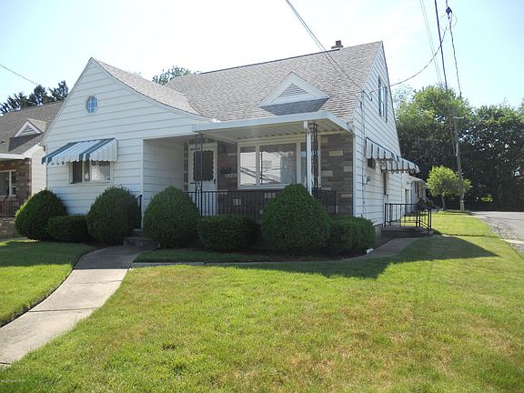 3rd image of 637 Church St