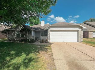 347 Elder Vista Dr, Webster, TX 77598