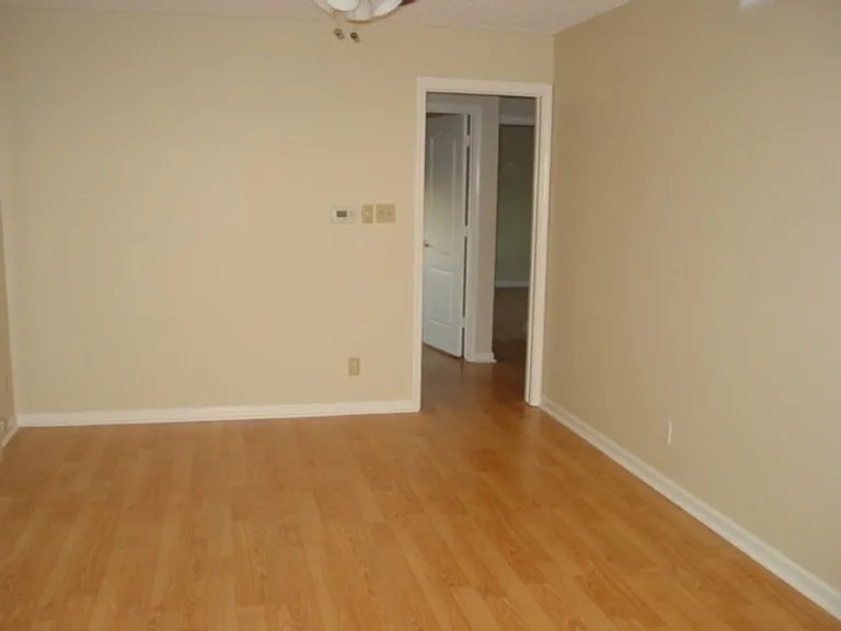9952 Vanguard Dr — Photo 6
