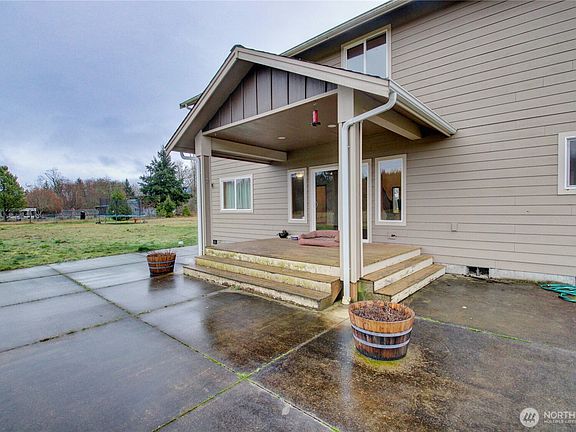 3rd image of 32839 Hamilton Cemetery Road