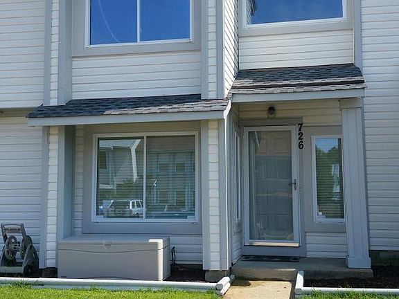 2nd image of 726 Quesnel Dr