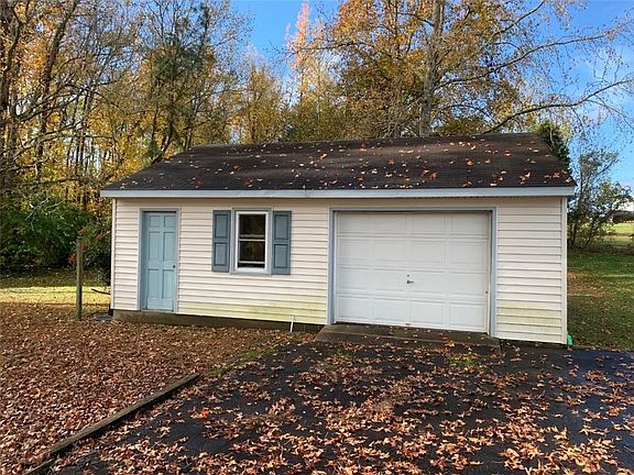 2nd image of 6467 Boatswain Ln