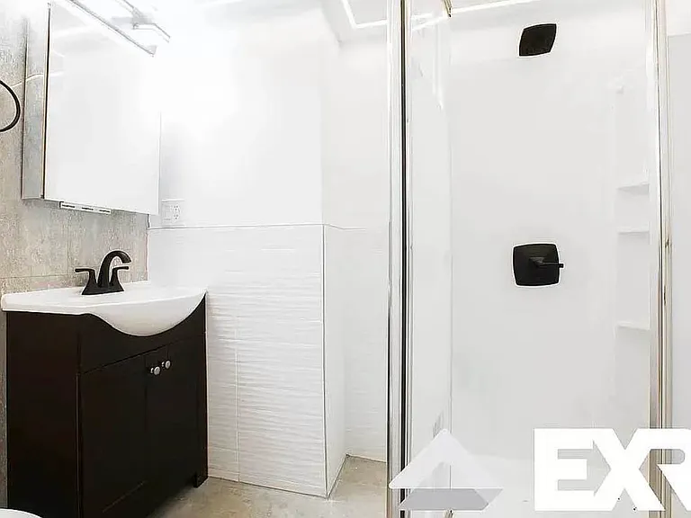 315 Berry St #105 — Photo 7