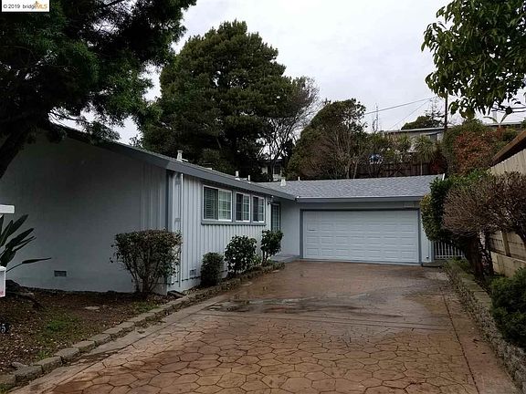 2nd image of 2865 Gonzaga Ave