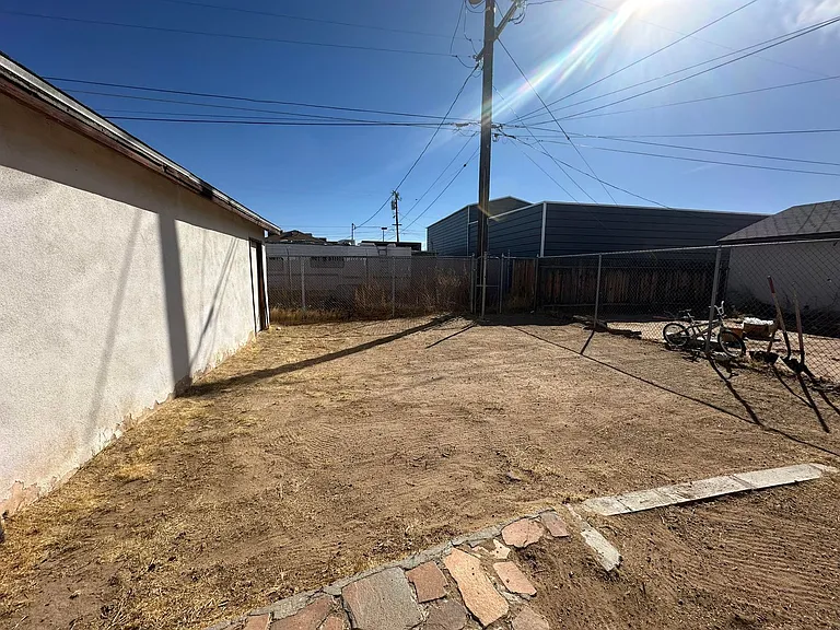 301 Panamint Ave — Photo 5