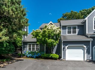 111 Bishops Forest Dr UNIT 111, Waltham, MA 02452