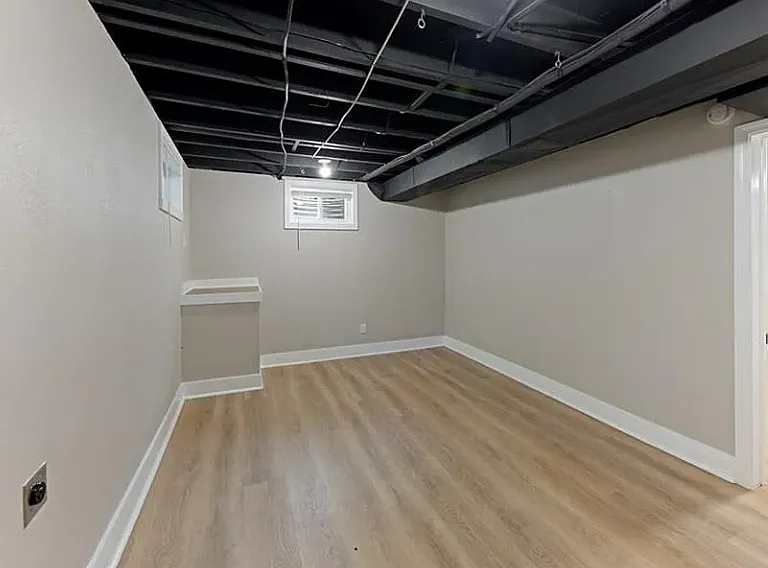 11027 Monroe Ct — Photo 9