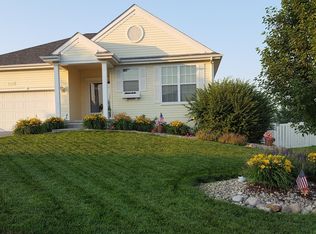 1115 Summit Ridge Dr, Papillion, NE 68046