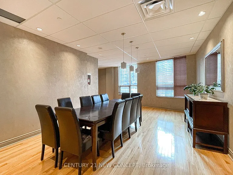 18 Holmes Ave #1812 — Photo 35