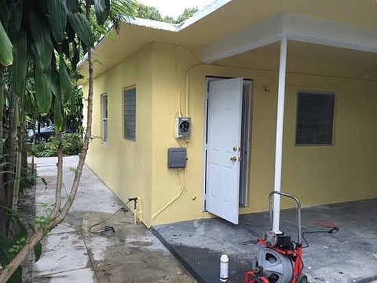3rd image of 729-nw-17th-  Ave