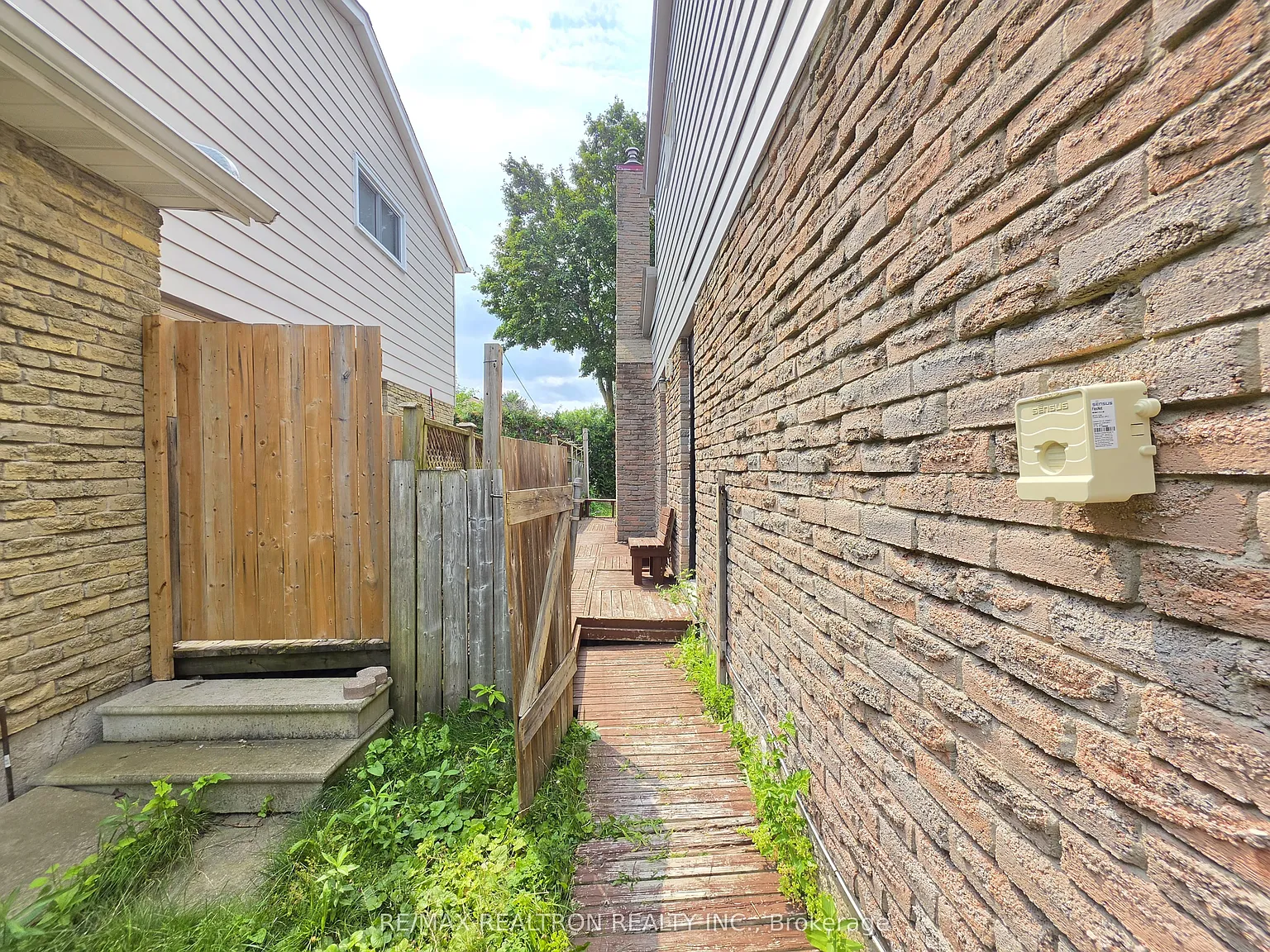 2 bed, $2,100 — Photo 2