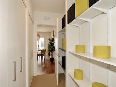 2nd image of 1809 W Argyle St APT 1C