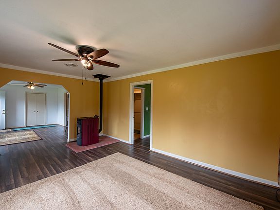 5th image of 1190 Meadow Rd