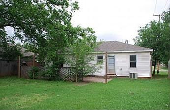 2nd image of 205 SW 8th St