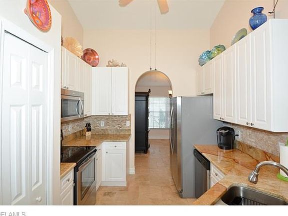 4th image of 3132 SW 16th Pl