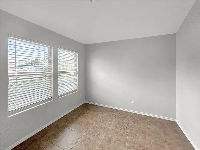 188 Brockston Dr — Photo 5
