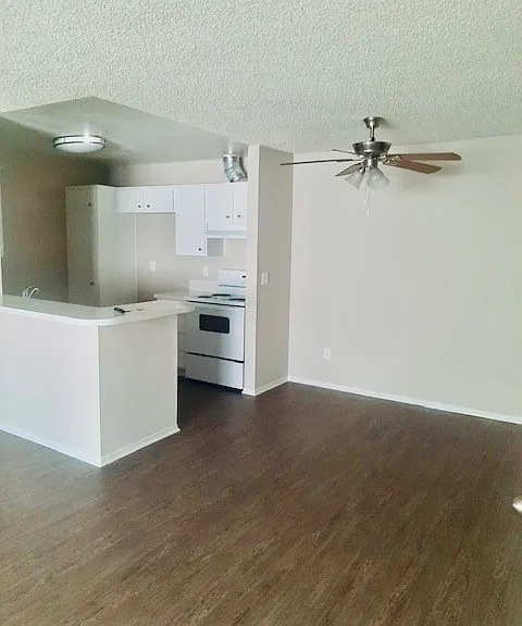 Taylor Garden Apartments — Photo 7