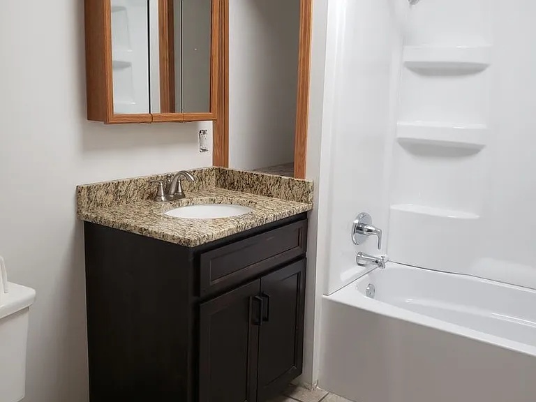 710 Laurel St — Photo 5