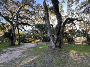 5531 Eureka Springs Rd #61, Tampa, FL 33610