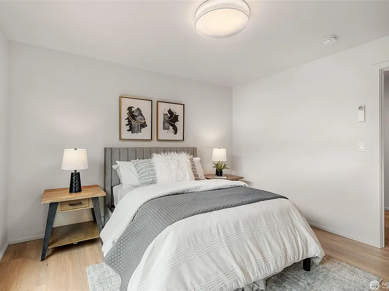 1844 Market St — Photo 12