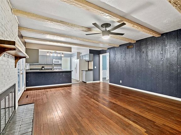 3rd image of 103 Canterbury Dr