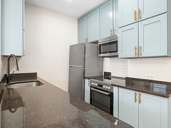 2nd image of 36 Bradford St #2