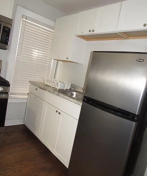 9 W 51st St #1 — Photo 11