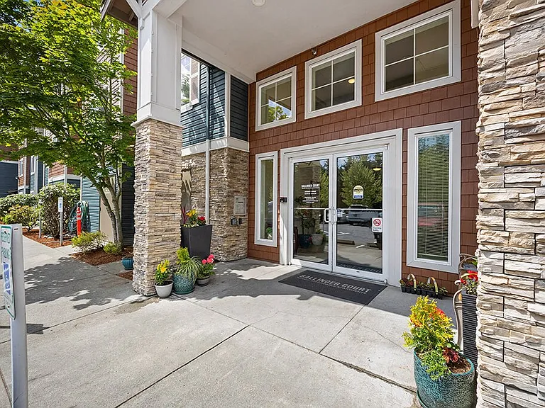 Ballinger Court Senior Affordable Apartments — Photo 15