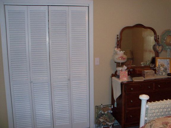 4th image of 849 Miller Ave