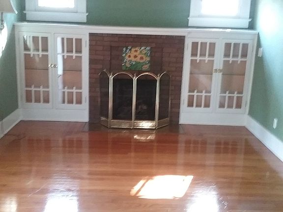 4th image of 1504 Mount Vernon St