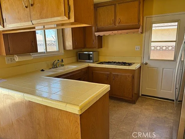 23228 Evalyn Ave — Photo 3