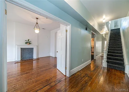 17 E Clay St #1 Photo 1