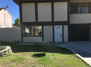 6882 John Dr, Riverside, CA 92509