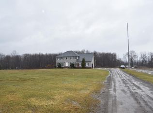 1055 Sharon Hogue Rd, Masury, OH 44438