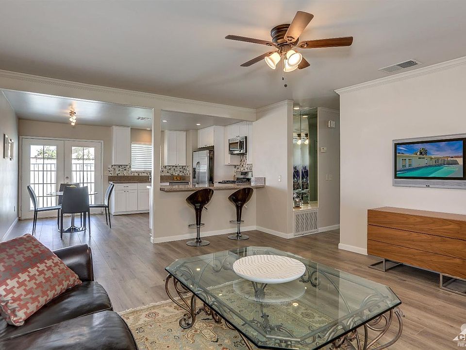 2nd image of 52060 Avenida Velasco