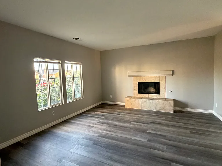 24658 Constellation Way — Photo 3