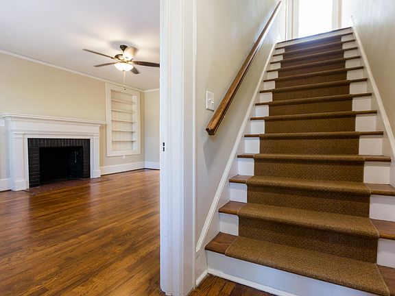 5th image of 22 E Tallulah Dr #A