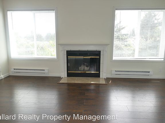 3rd image of 12314 32nd Ave NE #301