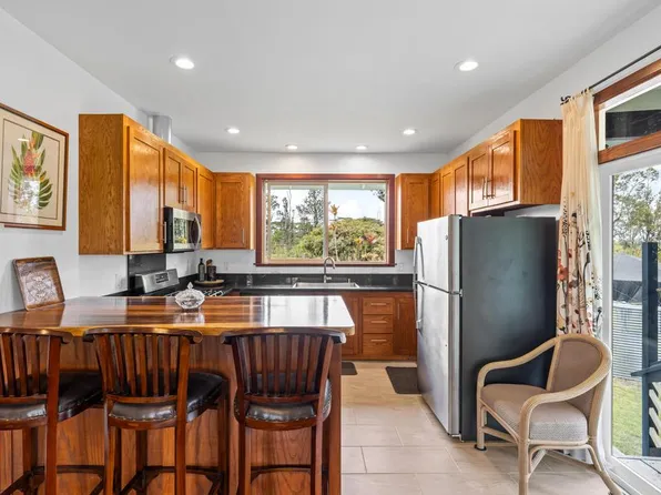 11-2703 Plumeria St, Mountain View, HI 96771