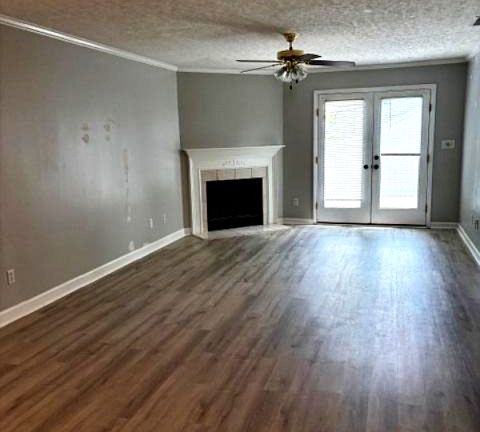Living Dining Area