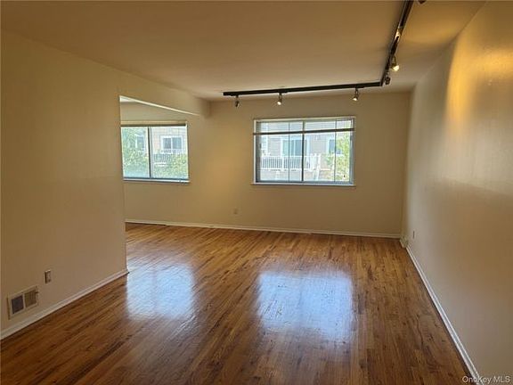 4th image of 1568 Waters Edge Dr
