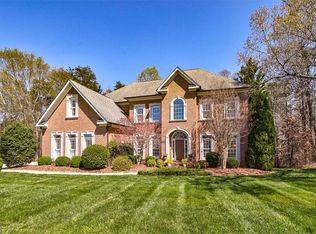 7626 Henson Forest Dr, Summerfield, NC 27358