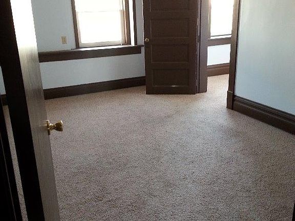 5th image of 125 1/2 W 7th St