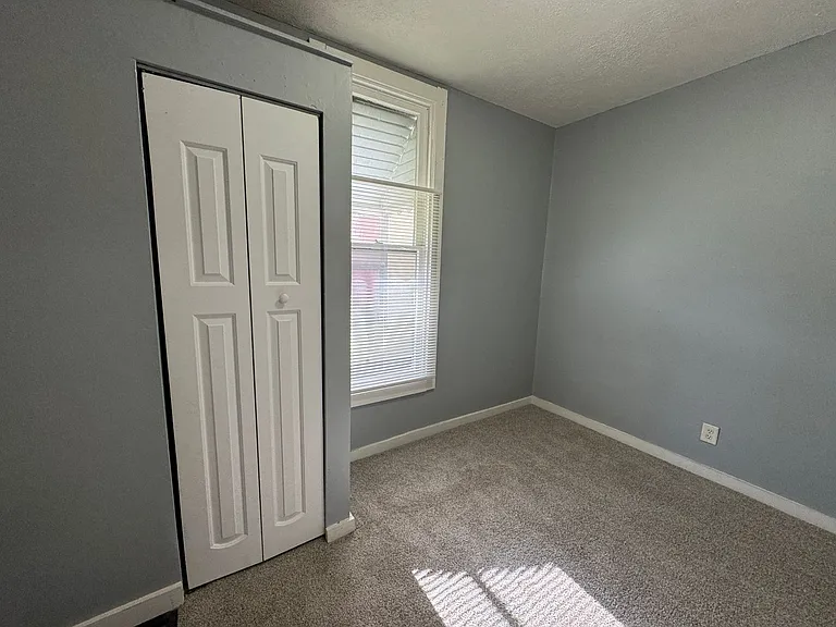 309 Iowa St — Photo 17