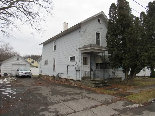 5 N Joy St, Lyons, NY 14489
